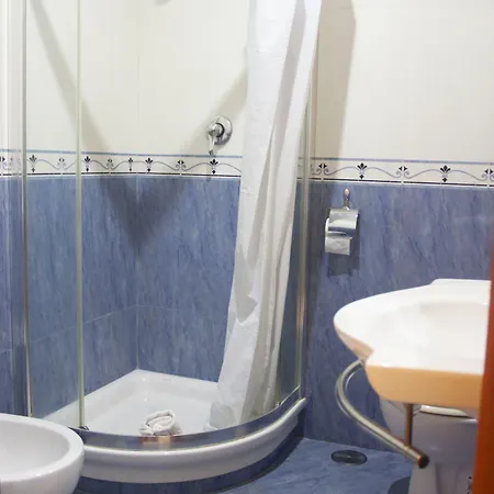 Guest house Caroline 3*