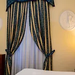 Caroline 3* Рим
