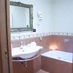 Caroline 3* Рим