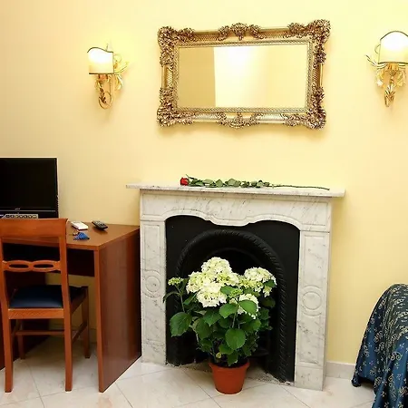 Caroline Konukevi 3*