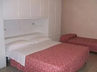 Konukevi Caroline 3*